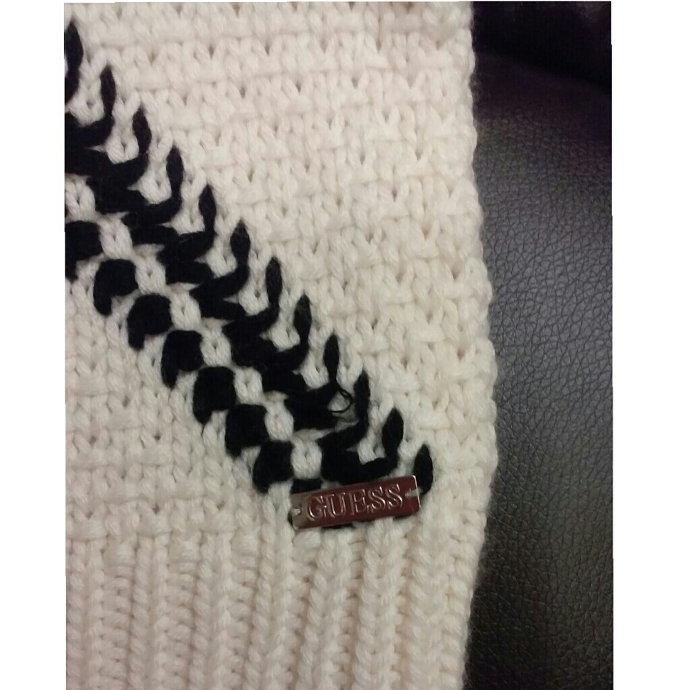 Guess Sweater - Picture 5 of 7