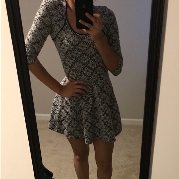 Dress - Picture 2 of 2