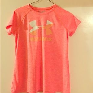 Youth under armour YLG girls athletic tee