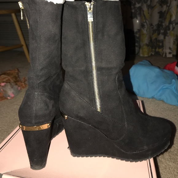 Juicy Couture 🎀 booties! Size 6 - Picture 1 of 4