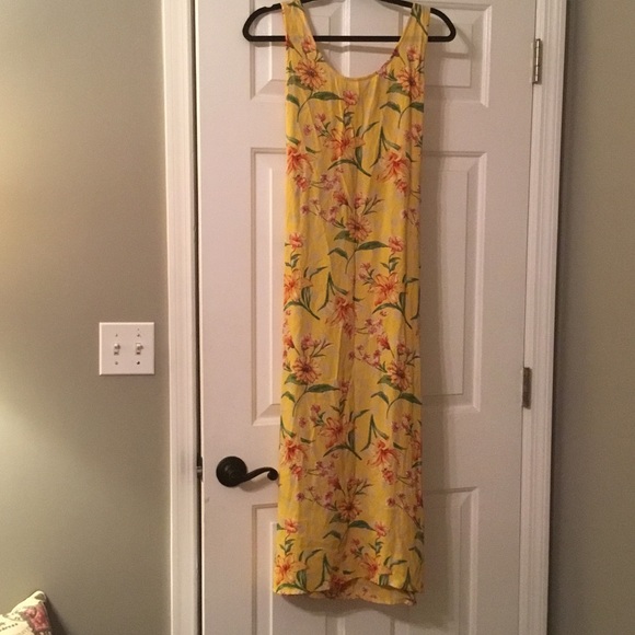 Beautiful Sleeveless Floral Sheath - Picture 4 of 6