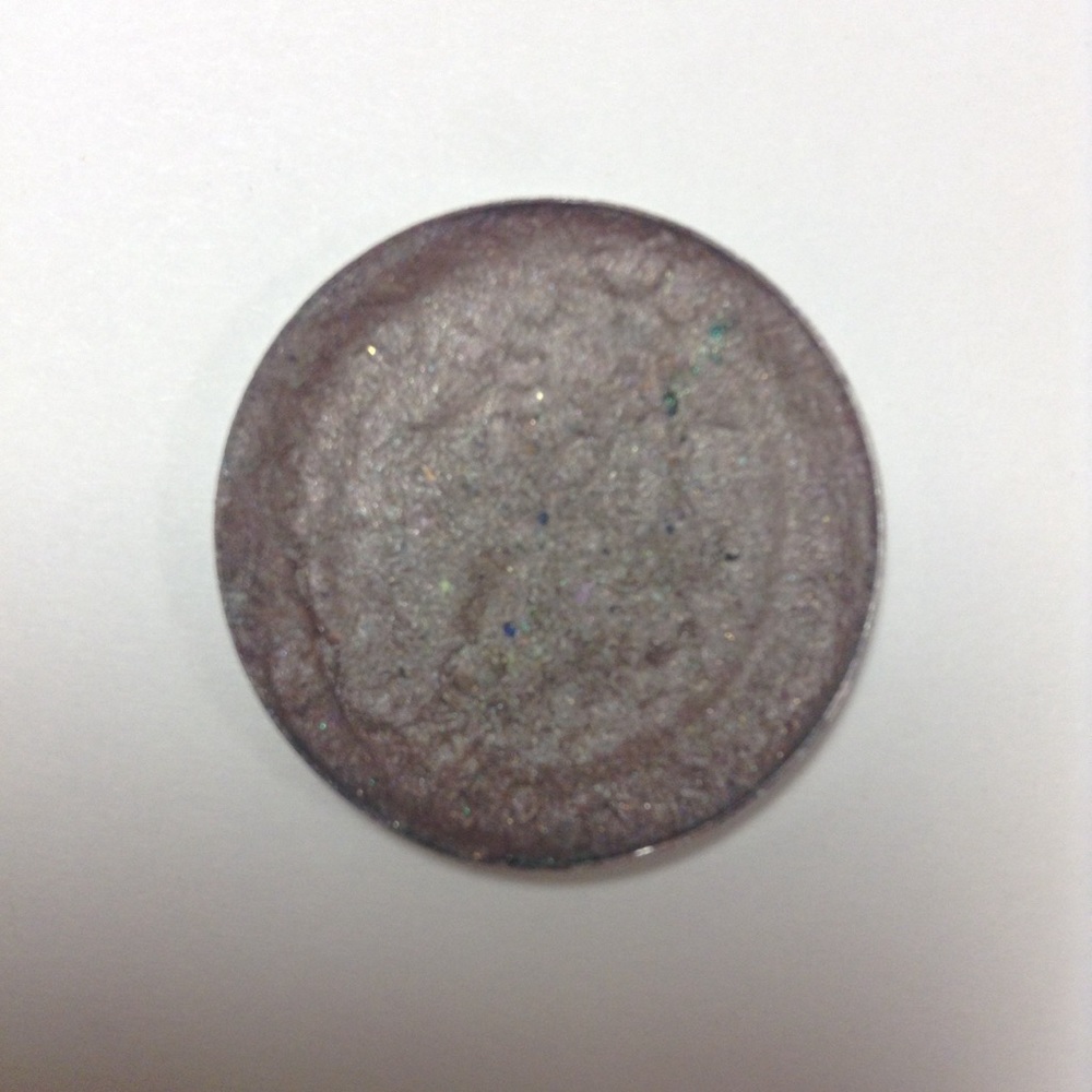 Shimmery Grey Eyeshadow