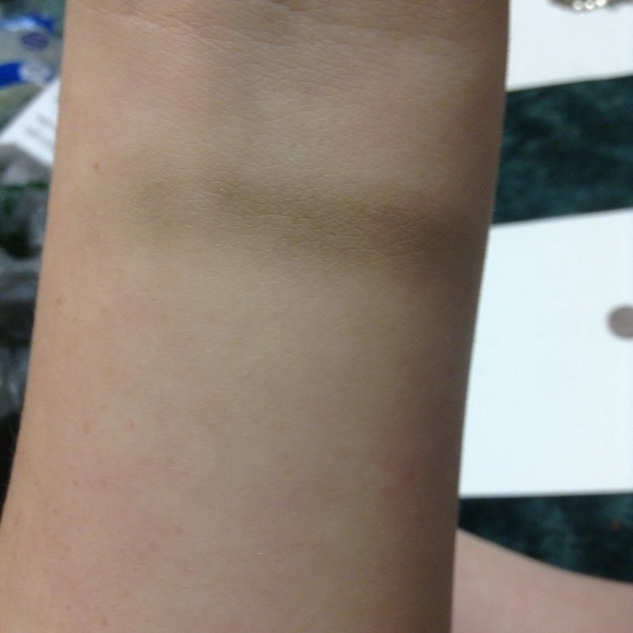 Shimmery Grey Eyeshadow - Picture 2 of 2