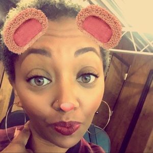 Meet your Posher, Davina