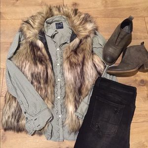 American Eagle Outfitters Button Down