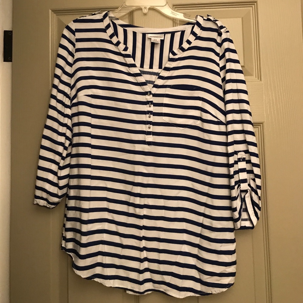 3/4 sleeve, white with navy blue stripes