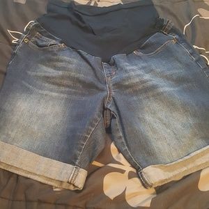 Maternity shorts