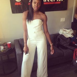 Meet your Posher, Tiona