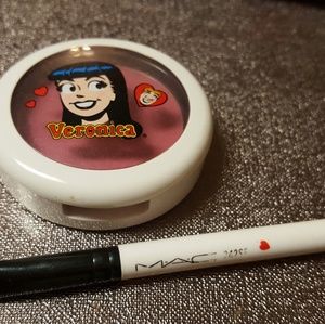 Mac Limited Edition blush🖤😄