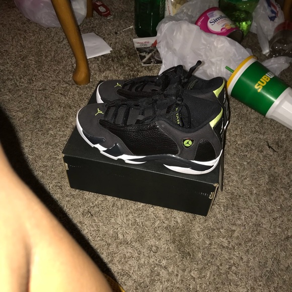 Air Jordan Other - GS Air Jordan Retro 14