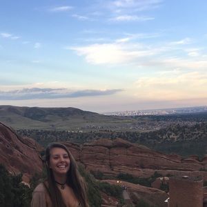 Meet your Posher, Courtney