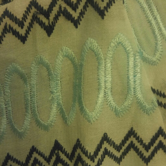 Papermoon v-neck blouse size L - Picture 2 of 4