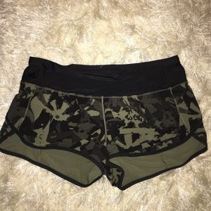 camouflage lulu lemon shorts (speed shorts) (s:6)