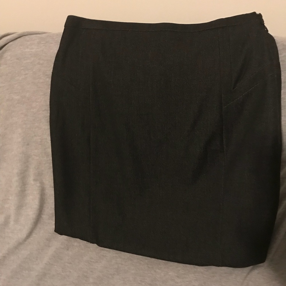 Black side zip work skirt. Express design studios