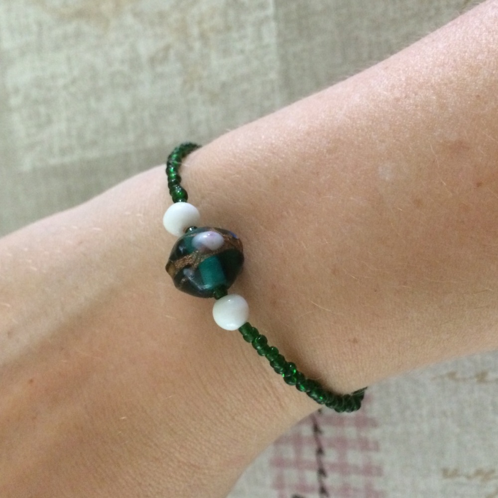 Emerald green seed bead bracelet