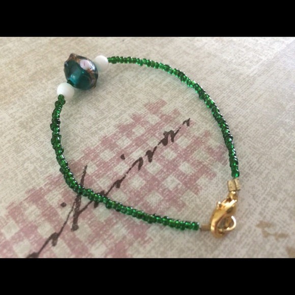 Emerald green seed bead bracelet - Picture 5 of 5