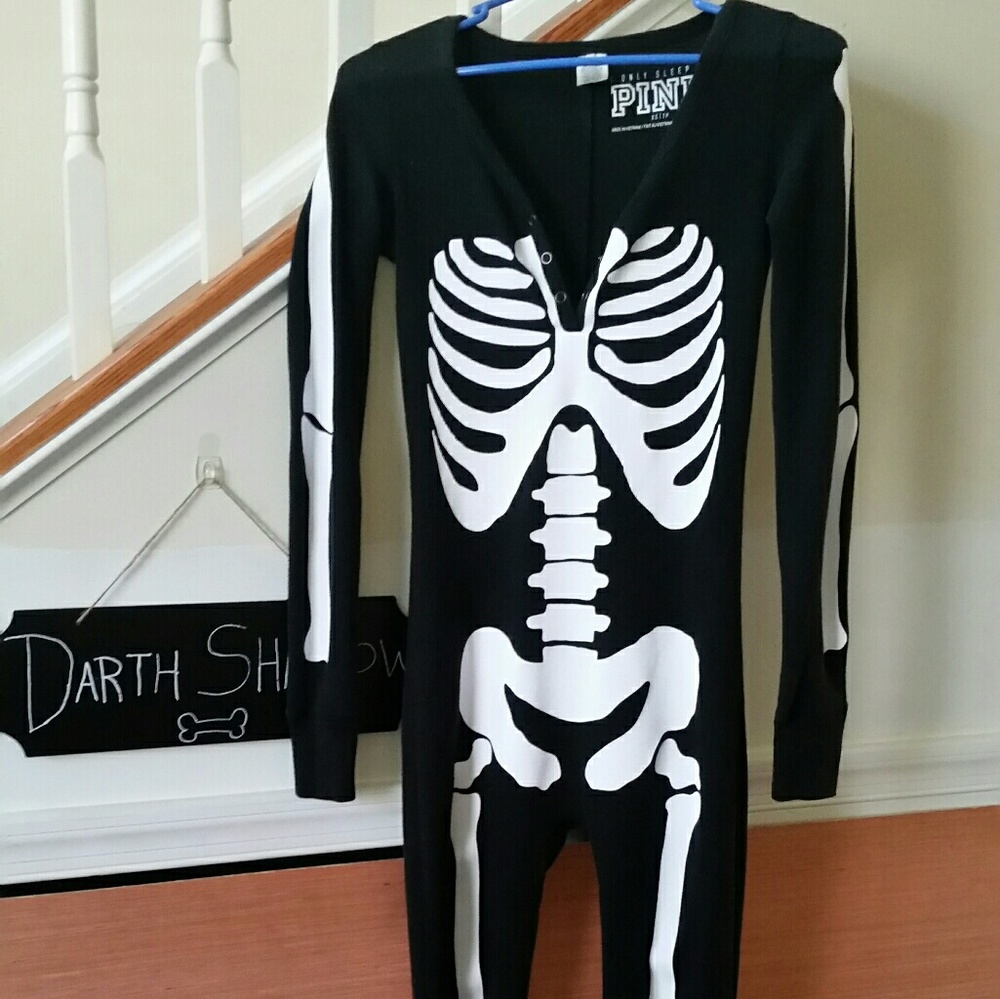 Vs Pink onesi size xs