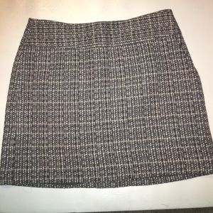 Forenza NWT . Tweed skirt with pockets.