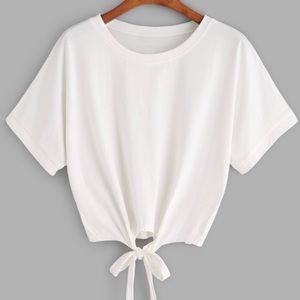 NWOT Tie Front Crop T-shirt