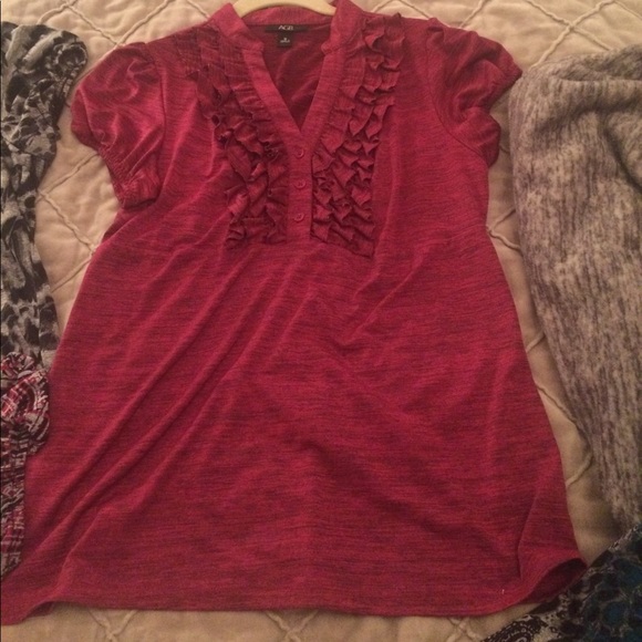 3 shirts - Picture 2 of 3