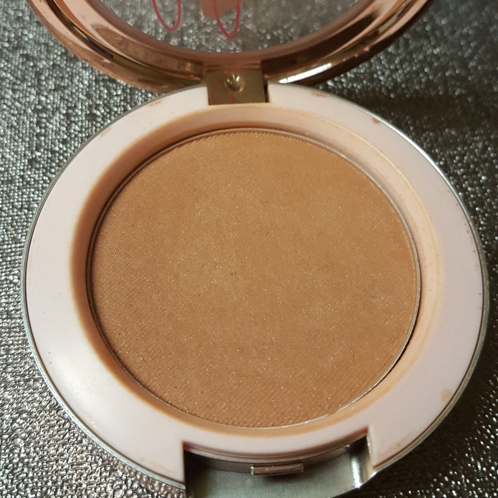 Mac Limited Edition Riri blush😄🖤 - Picture 2 of 3