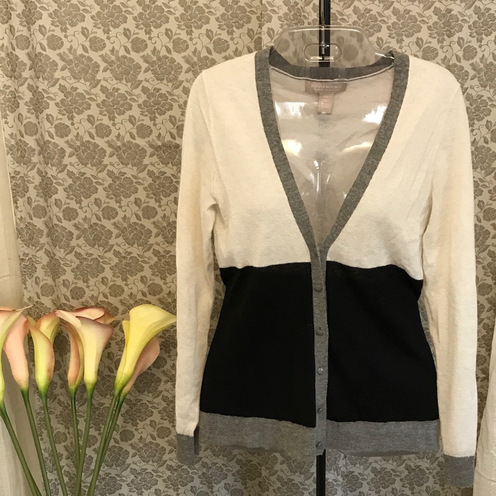 Banana Republic Apaca Cream & Black Cardigan