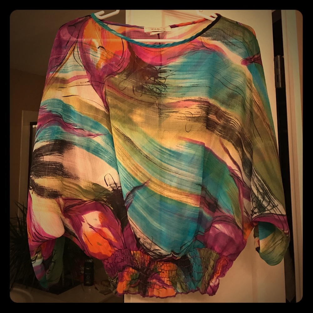 Colorful fun playful top! Size medium