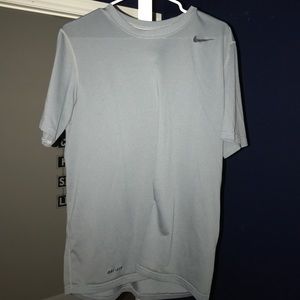 Men's Grey Nike athletic t-shirt (Medium)