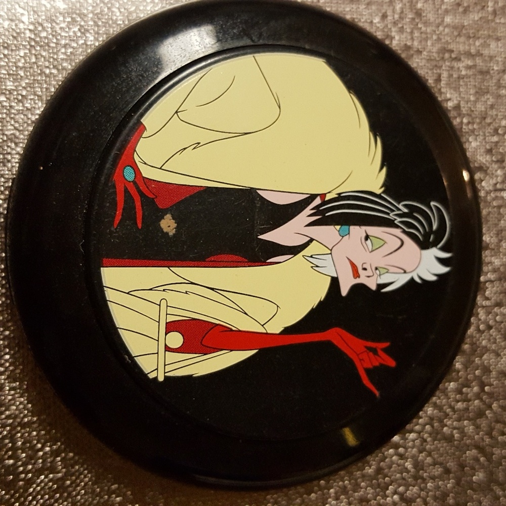 MAC Limited Edition Disney Villains 😄🖤