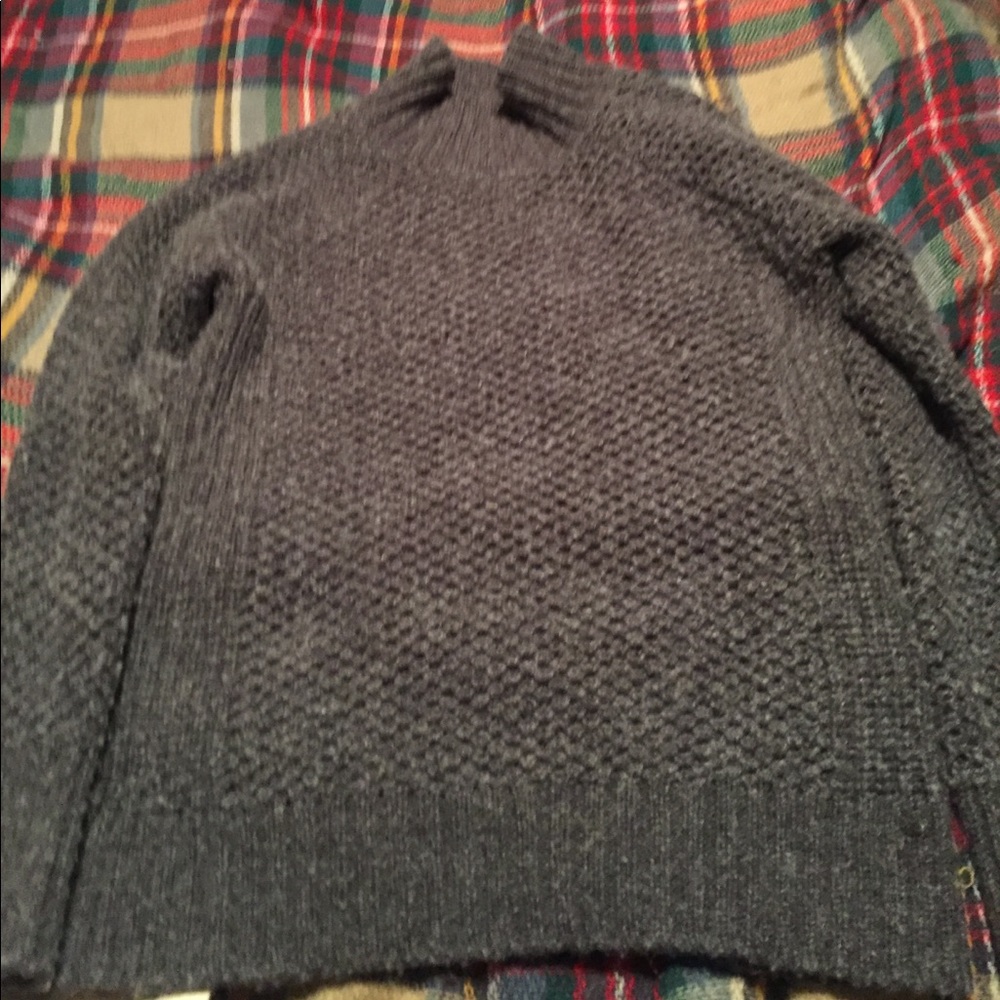 American eagle sweater