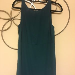 MOVING SALE - Tildon emerald shift dress w/V back