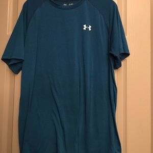 Men’s UA shirt