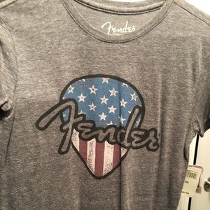 Fender tee