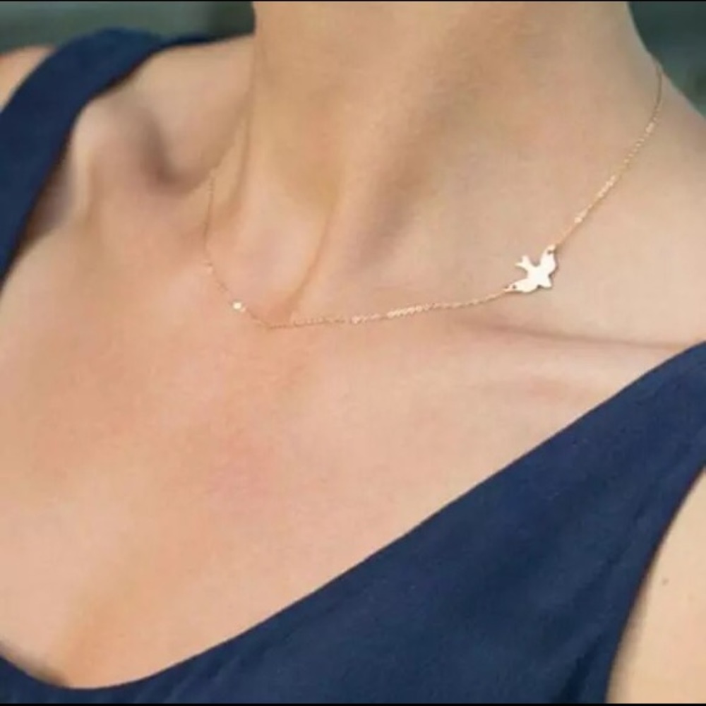 Cute Dove/Bird necklace