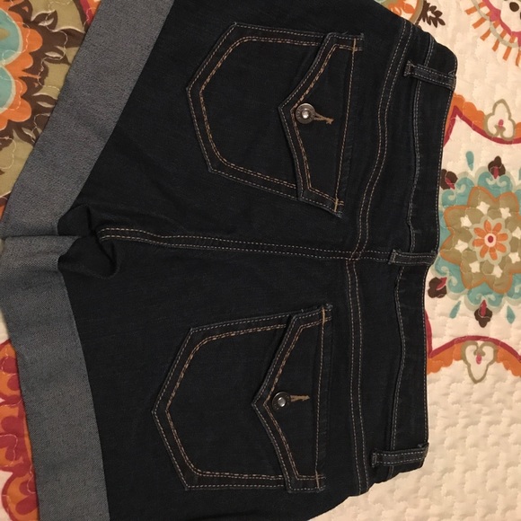 Apt. 9 shorts size 4 - Picture 3 of 3