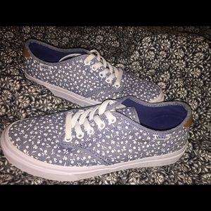FINAL SALE VANS blue with white flowers