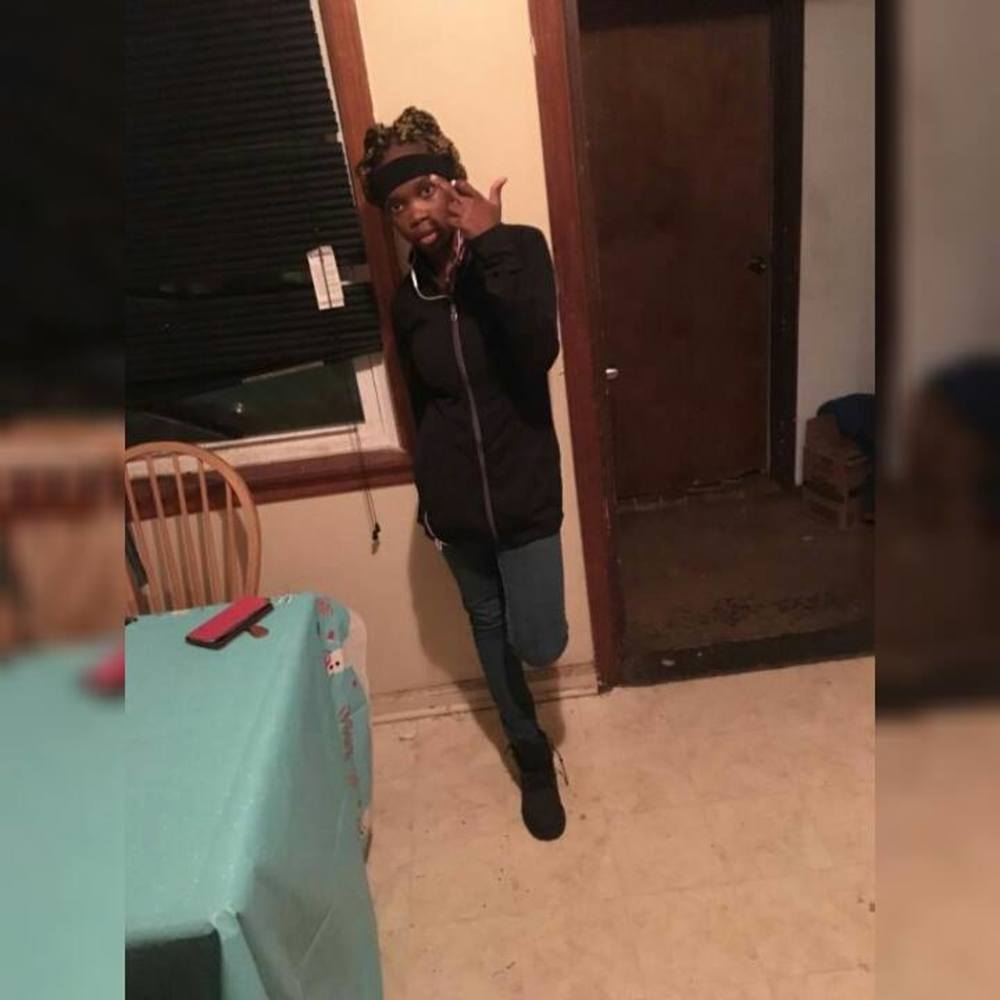 Meet your Posher, Kenecia