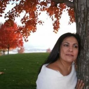 Meet your Posher, Claudia