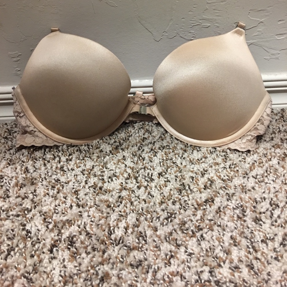 Pink Bra!