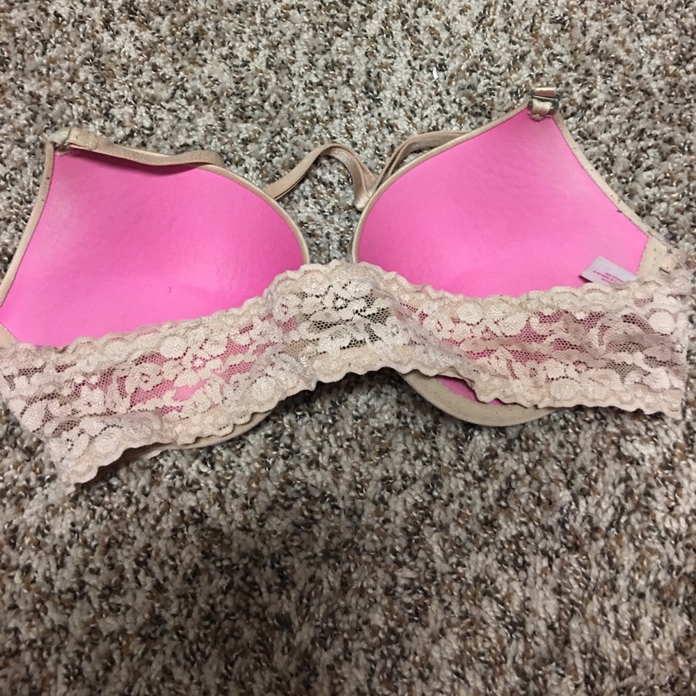 Pink Bra! - Picture 2 of 3