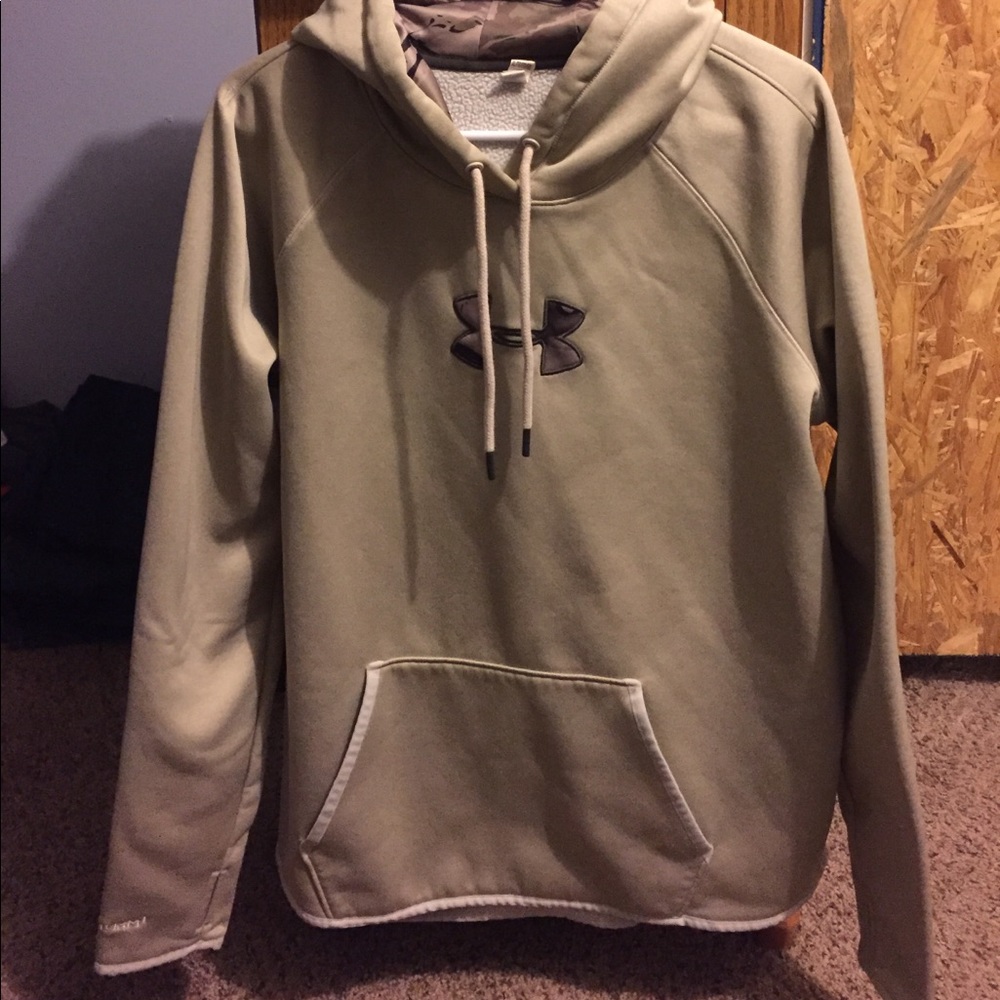 Under armor sweat shirt