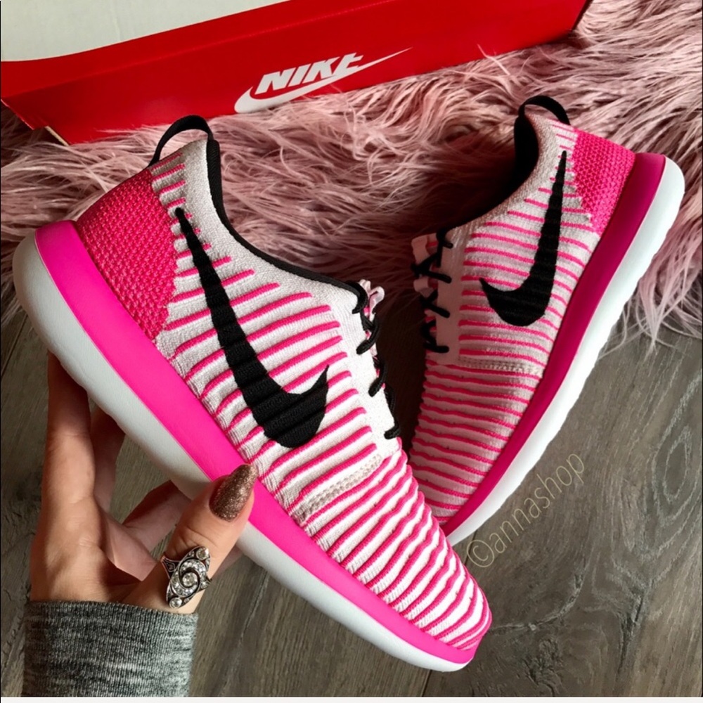 NWT Nike Roshe Flyknit pink π¦π - Picture 2 of 7