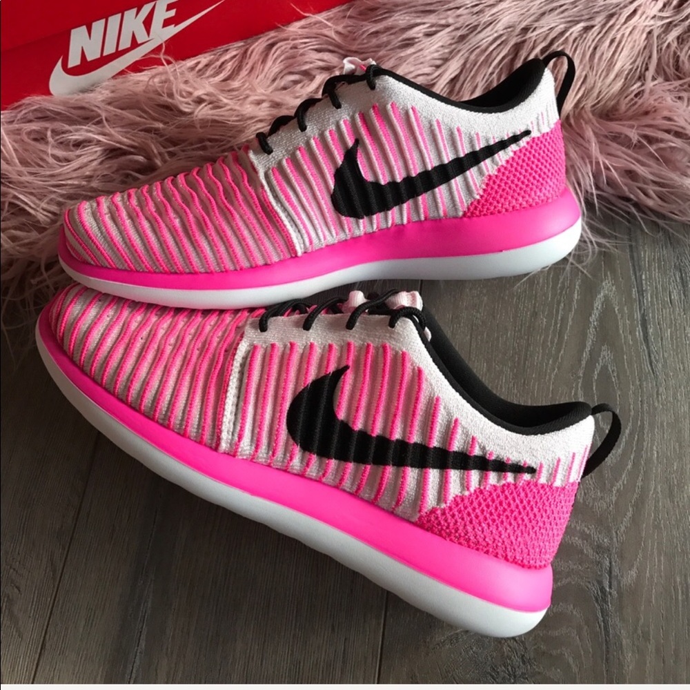 NWT Nike Roshe Flyknit pink π¦π - Picture 4 of 7