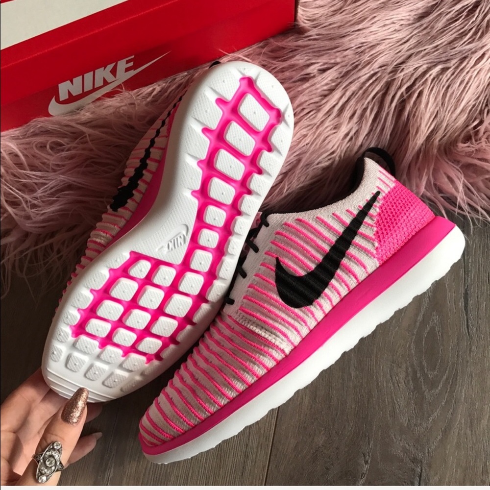 NWT Nike Roshe Flyknit pink π¦π - Picture 5 of 7