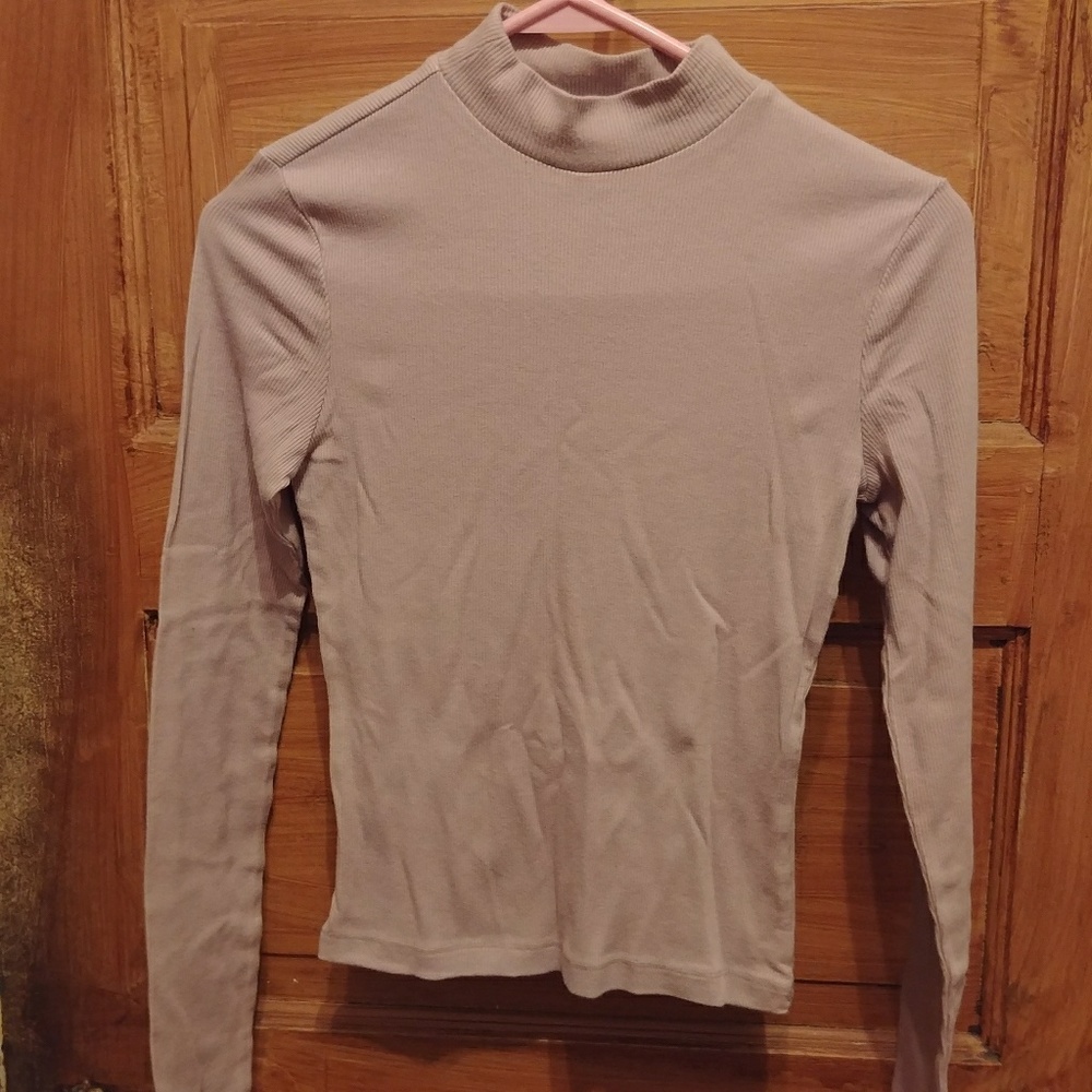 Fashion Nova turtle neck top