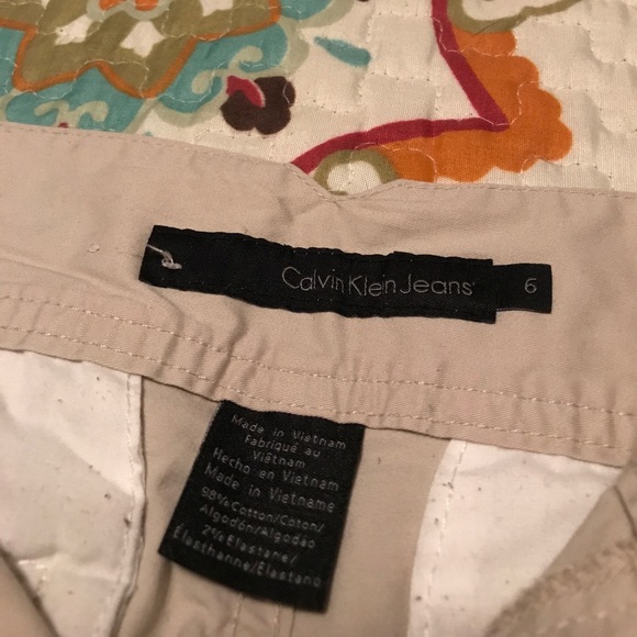 Calvin Klein shorts size 6 - Picture 2 of 4