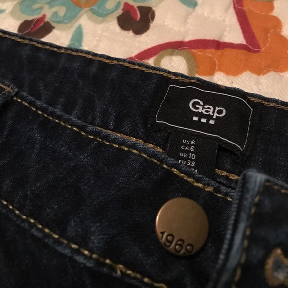 Gap shorts size 6 - Picture 2 of 3