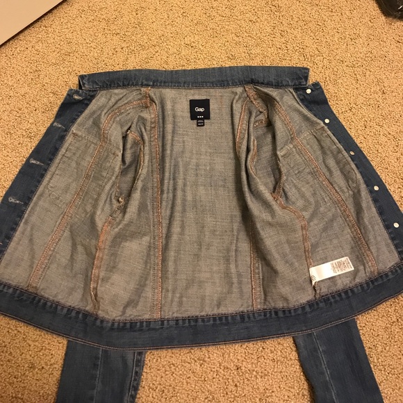 GAP jean jacket, size XS - Picture 7 of 8