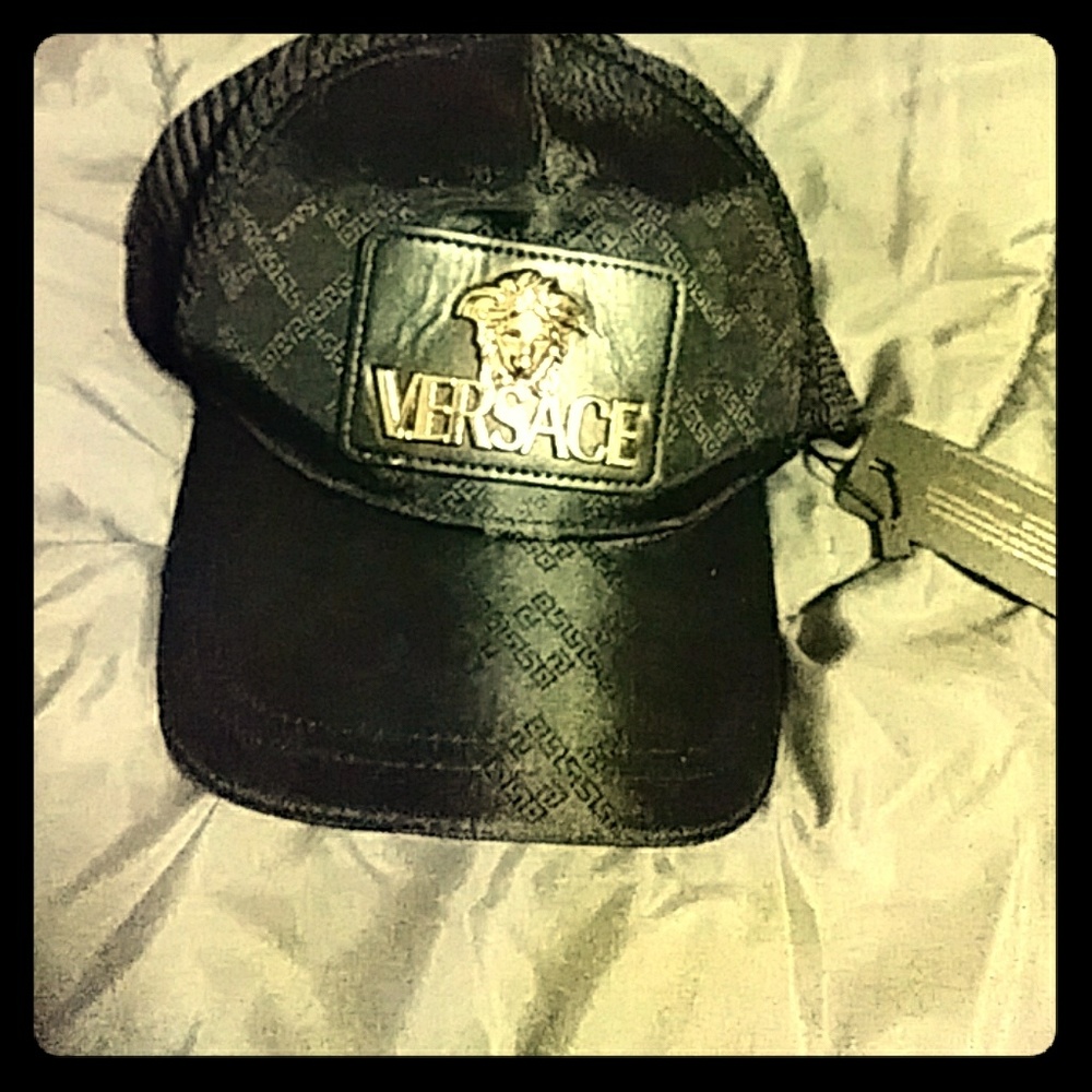 Versace cap.Unisex