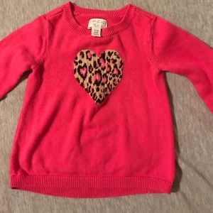 Thin pink sweater with heart leopard pattern
